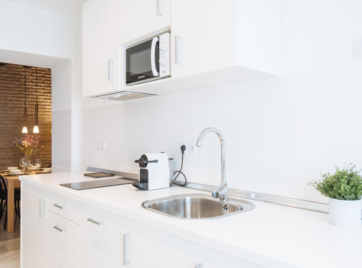 Suites Triana Sevilla Apartments Экстерьер фото